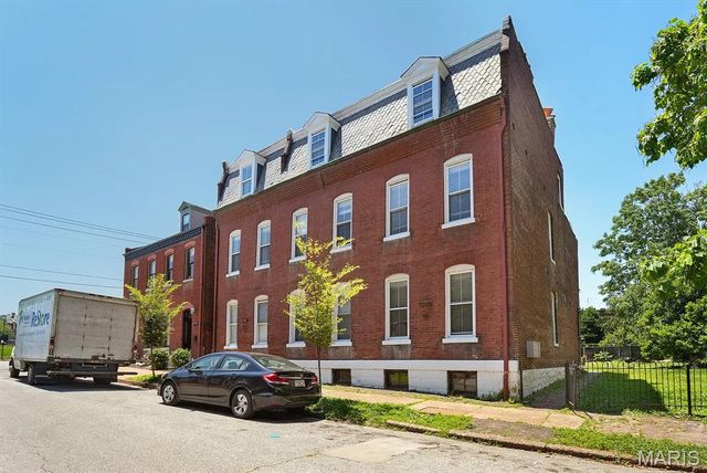 2419 Menard Street, St Louis, MO 63104