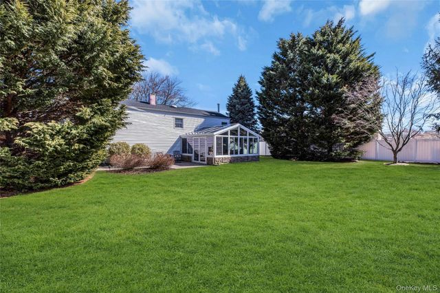 114 Lowell Road, Sayville, NY 11782