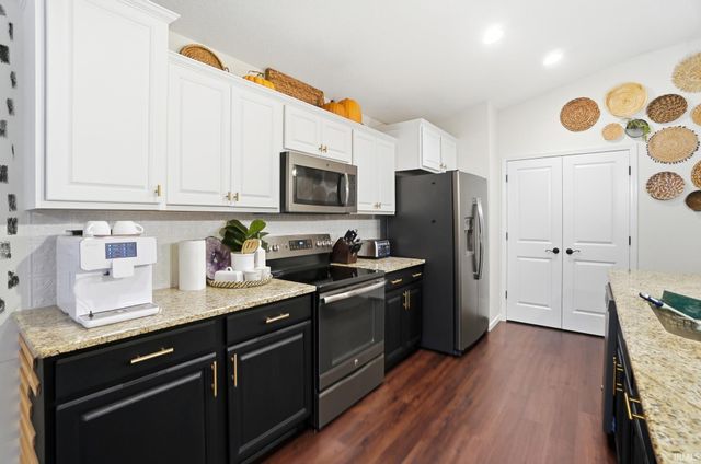 7920 Wethersfield Cove, Fort Wayne, IN 46835