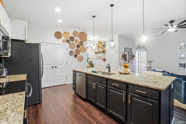 7920 Wethersfield Cove, Fort Wayne, IN 46835