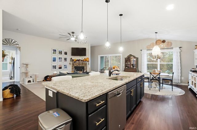 7920 Wethersfield Cove, Fort Wayne, IN 46835