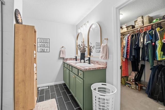 7920 Wethersfield Cove, Fort Wayne, IN 46835