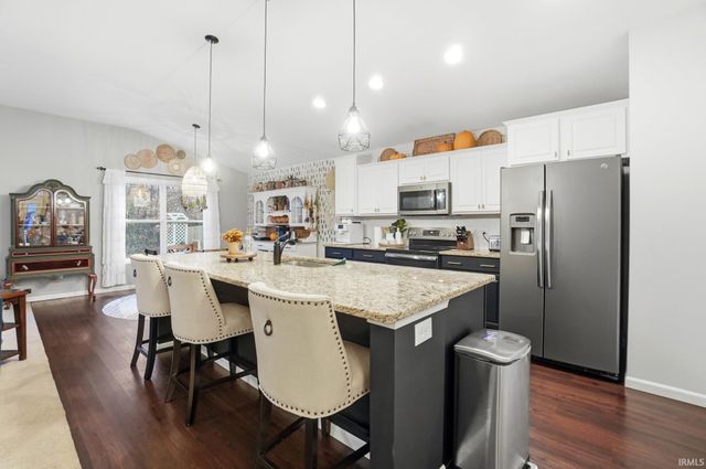 7920 Wethersfield Cove, Fort Wayne, IN 46835