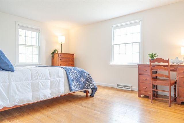 28 Swift Brook Rd, Yarmouth, MA 02664