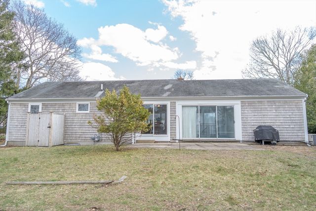 28 Swift Brook Rd, Yarmouth, MA 02664