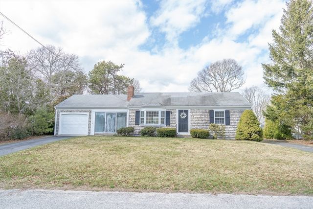 28 Swift Brook Rd, Yarmouth, MA 02664
