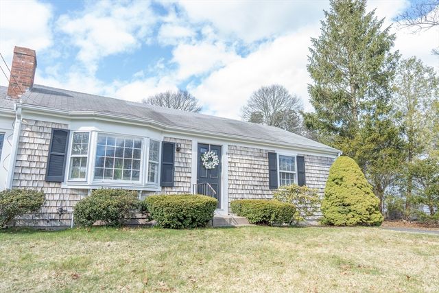 28 Swift Brook Rd, Yarmouth, MA 02664