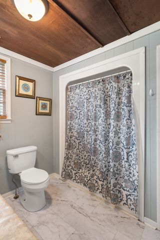202 Gaunt St, Petersburg, TN 37144