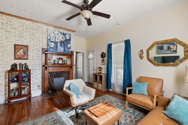 202 Gaunt St, Petersburg, TN 37144