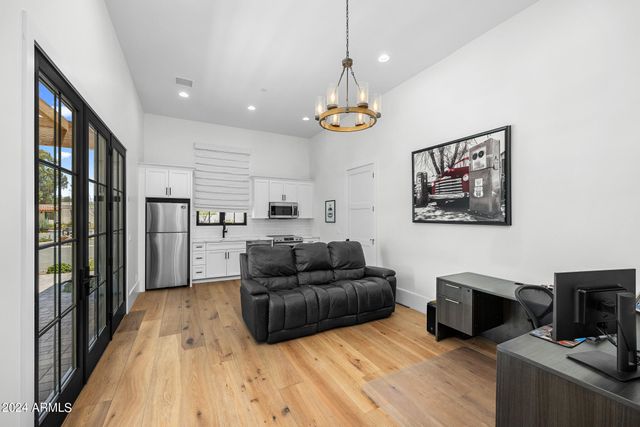 11438 N 70TH Street, Scottsdale, AZ 85254