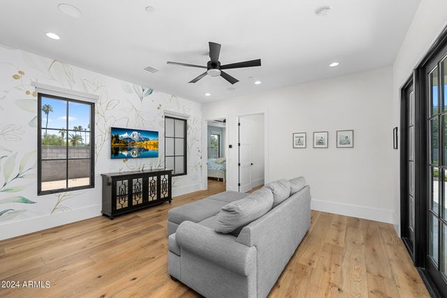 11438 N 70TH Street, Scottsdale, AZ 85254