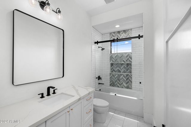 11438 N 70TH Street, Scottsdale, AZ 85254