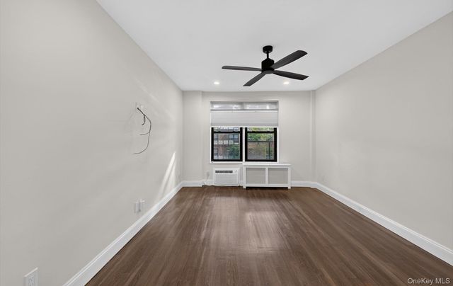 4 Birchwood Court 4G, Mineola, NY 11501