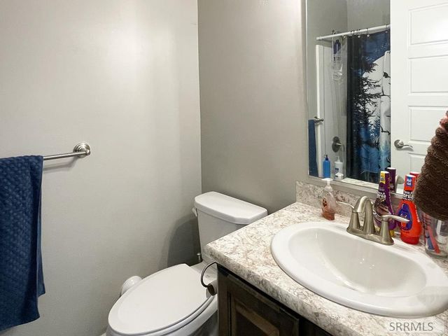 1119 Sweetwater Dr, Blackfoot, ID 83221