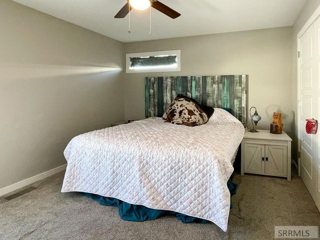 1119 Sweetwater Dr, Blackfoot, ID 83221