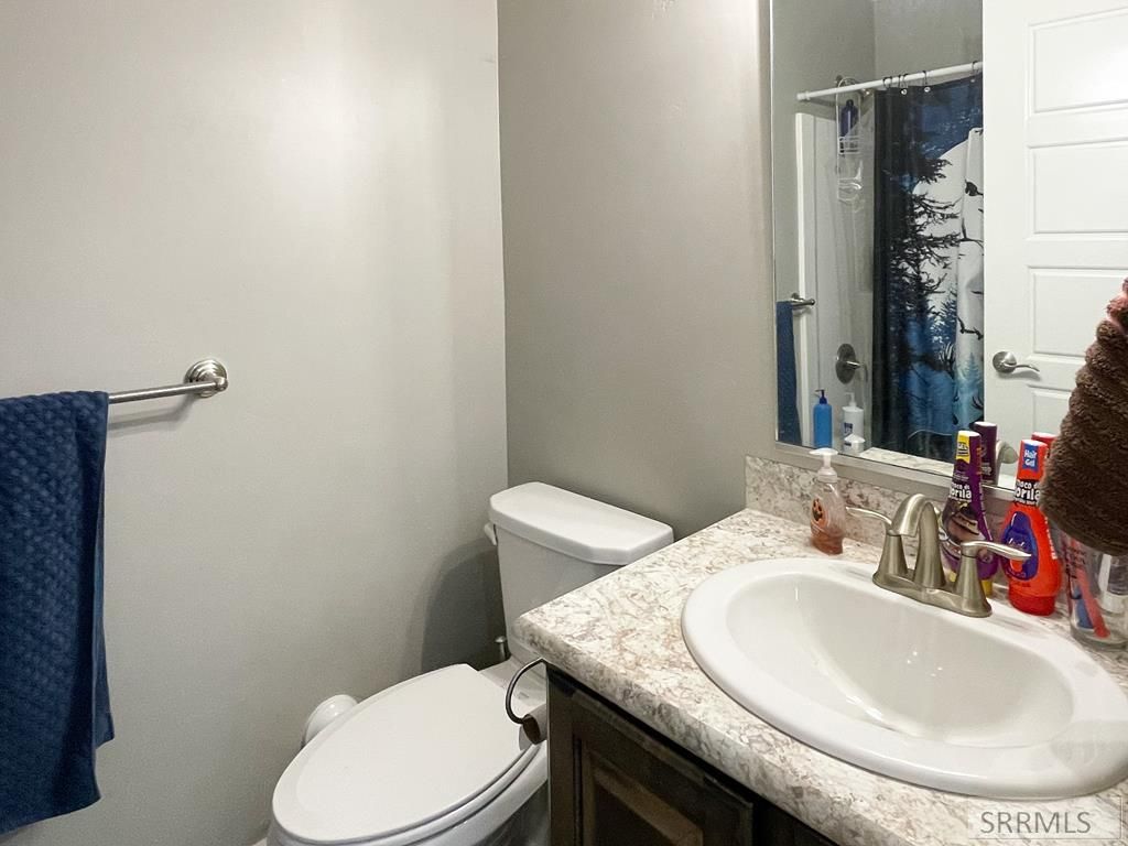 Image 15 of property listing at 1119 Sweetwater Dr, Blackfoot, ID 83221