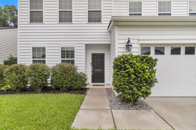 608 Mountain Laurel Circle, Goose Creek, SC 29445