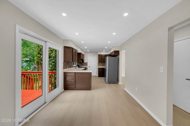 458 Woodhaven Boulevard SE, Bayville, NJ 08721