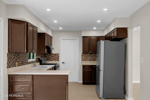 458 Woodhaven Boulevard SE, Bayville, NJ 08721