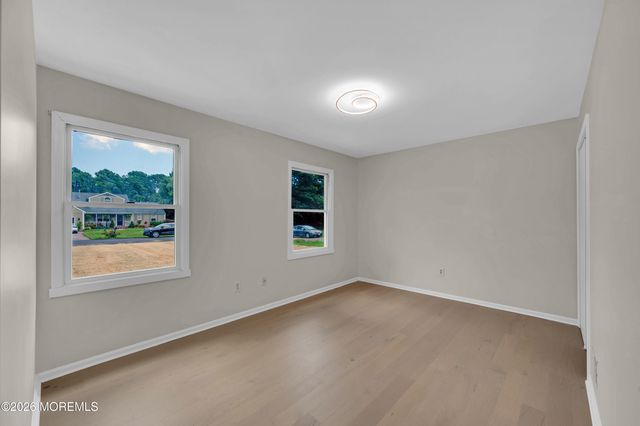 458 Woodhaven Boulevard SE, Bayville, NJ 08721