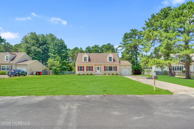 458 Woodhaven Boulevard SE, Bayville, NJ 08721