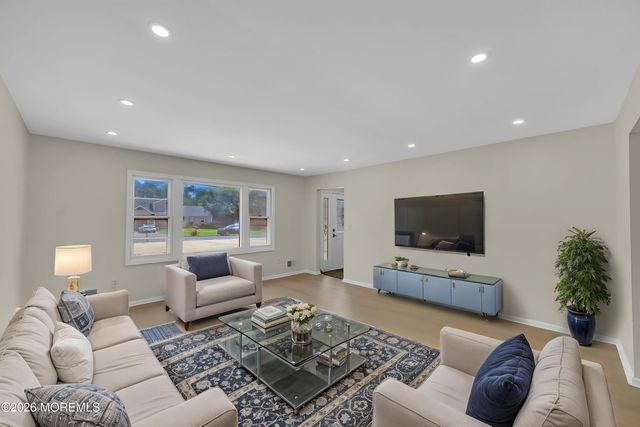 458 Woodhaven Boulevard SE, Bayville, NJ 08721