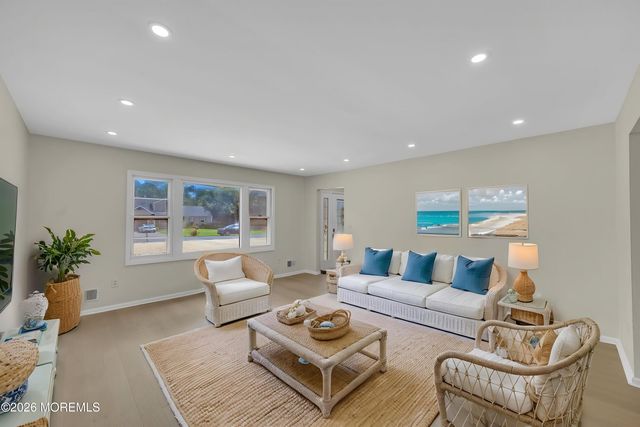 458 Woodhaven Boulevard SE, Bayville, NJ 08721
