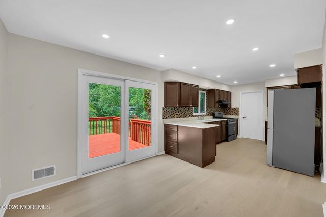 458 Woodhaven Boulevard SE, Bayville, NJ 08721