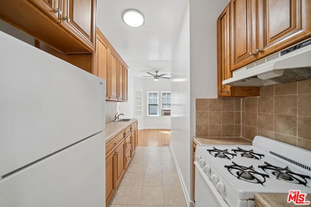 339 S Detroit 206, Los Angeles, CA 90036