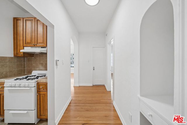 339 S Detroit 206, Los Angeles, CA 90036