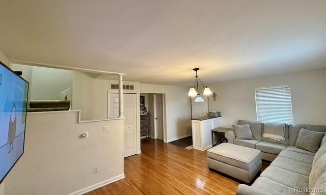 37371 Charter Oaks Boulevard, Clinton Charter Township, MI 48036