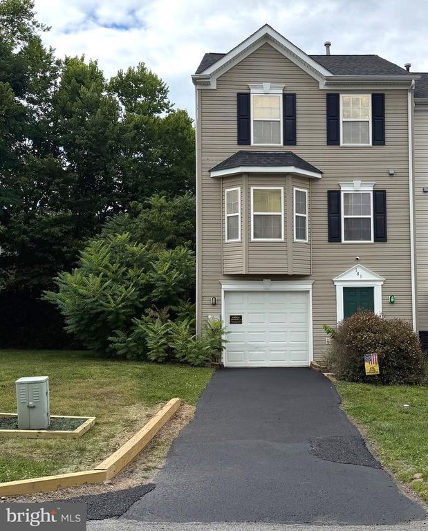 181 DUNROBIN DR, Martinsburg, WV 25405