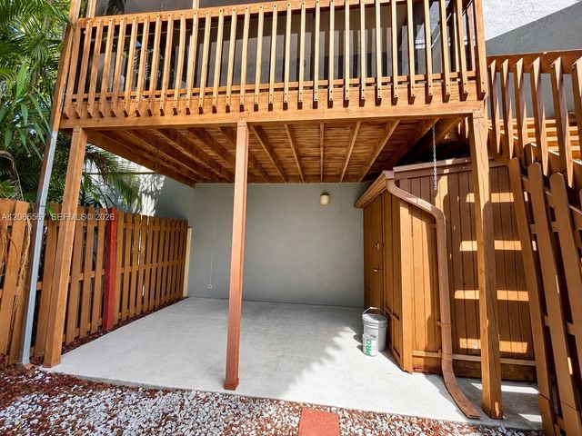 28 Crossings Circle E, Boynton Beach, FL 33435