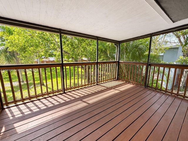 28 Crossings Circle E, Boynton Beach, FL 33435