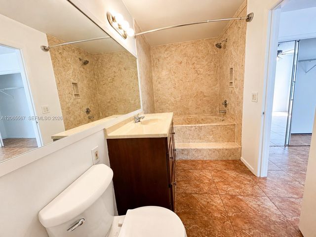 28 Crossings Circle E, Boynton Beach, FL 33435