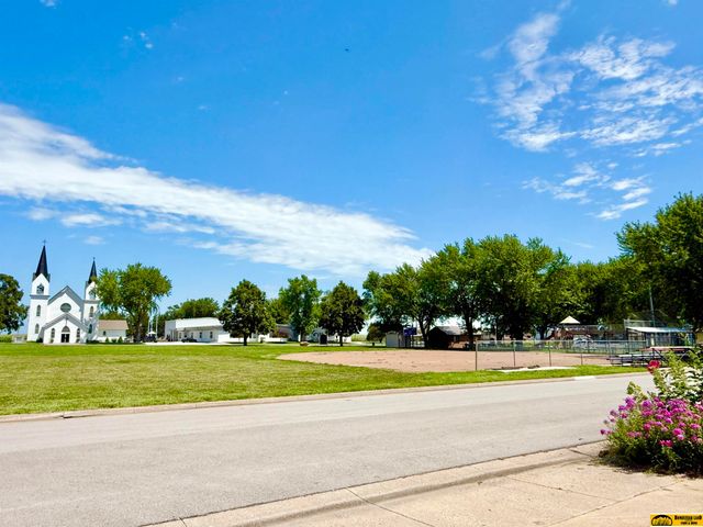 103 E Rose Street, Plymouth, NE 68424