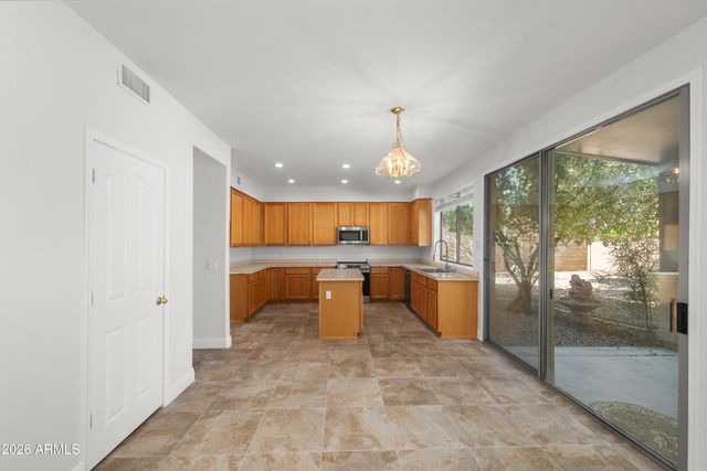 486 E WINDSOR Drive, Gilbert, AZ 85296