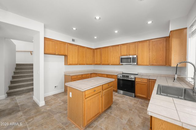 486 E WINDSOR Drive, Gilbert, AZ 85296