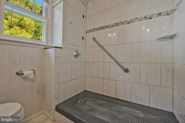1631 DEFENSE HWY, Gambrills, MD 21054
