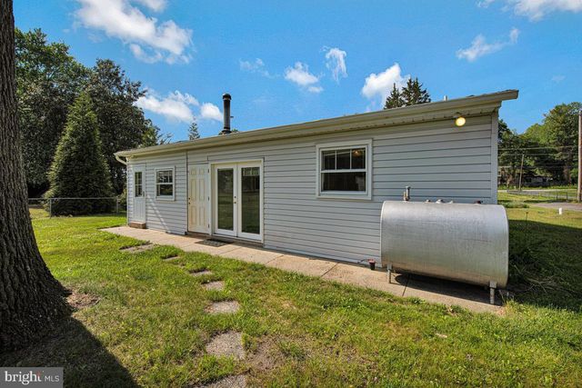 1631 DEFENSE HWY, Gambrills, MD 21054