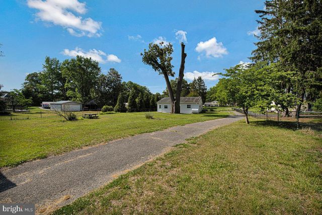 1631 DEFENSE HWY, Gambrills, MD 21054