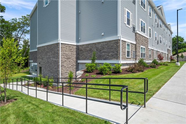 36 Old Louisquisset Pike 308, North Smithfield, RI 02896