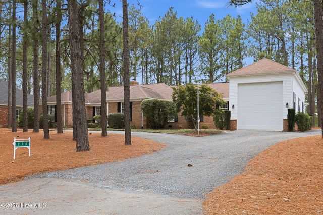 234 Longleaf Drive, West End, NC 27376