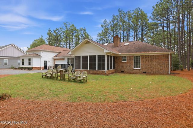 234 Longleaf Drive, West End, NC 27376