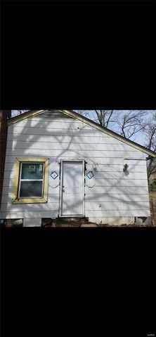 10104 Prince Drive, St Louis, MO 63136