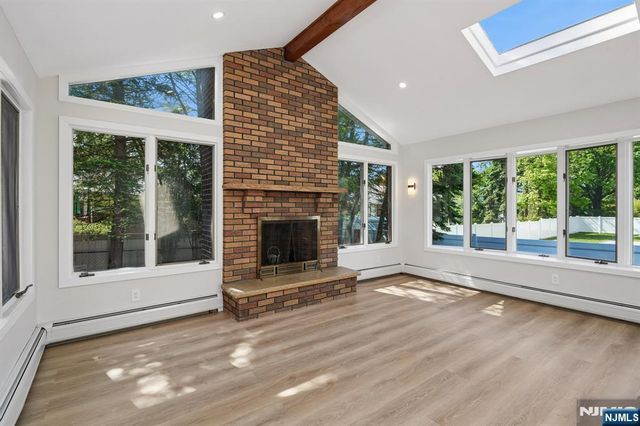 11 Raymond Street, Englewood Cliffs, NJ 07632