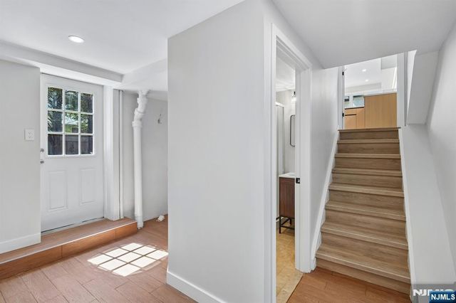 11 Raymond Street, Englewood Cliffs, NJ 07632