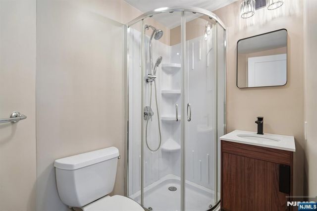 11 Raymond Street, Englewood Cliffs, NJ 07632
