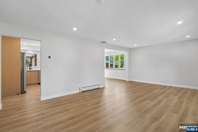11 Raymond Street, Englewood Cliffs, NJ 07632