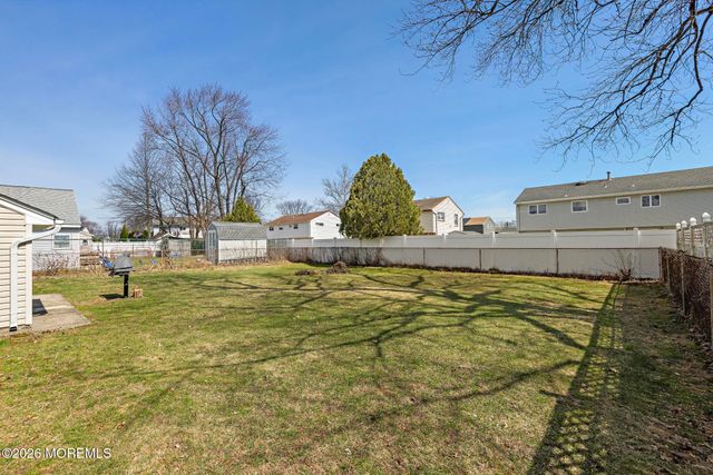 19 Mountain Avenue, Hazlet, NJ 07730